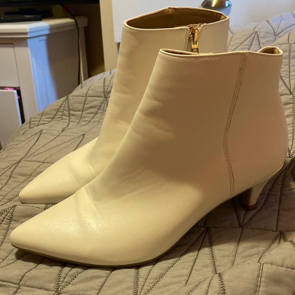 womens white booties